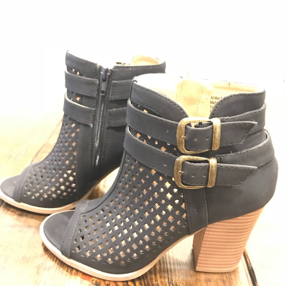 Women’s Black Peep Toe Bootie 6.5